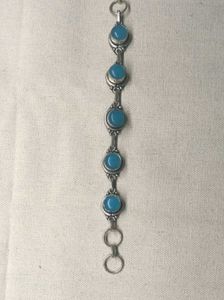 CHALCEDONY GEMSTONE BRACELET.