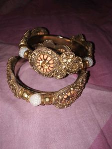 Bangles And Juda Pin Set