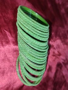 Velvet Green Glass Bangle Set
