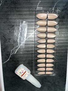 Press-On Nail Set