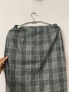 PLAID SKIRT