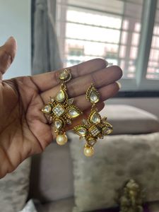 Elegant Gold Kundan Necklace &amp; Earrings Set