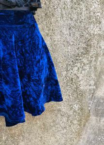 3.23.1 CUTE NAVY BLUE SKIRT