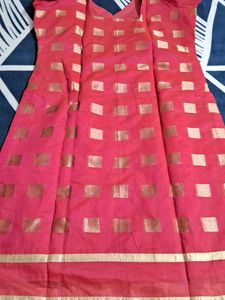 Elegant Pink Embroidered Kurta