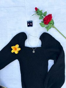 black beautiful winter top