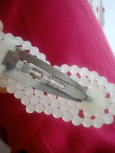 2 Hair Clip White Colour In Heart Shape