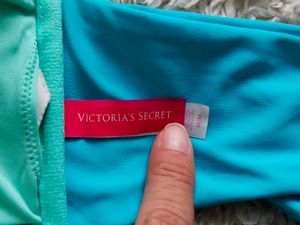 Victoria's secret :Turquoise Jeweled Top