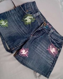 Embroidered Denim low rise shorts