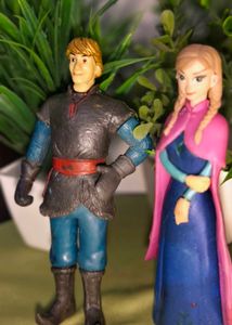 Anna &amp; Kristoff Miniature Toy From Frozen Movie