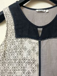 Sleeveless kurti ✨