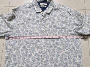Men&#39;s Off White Printed Shirt(Size-M)