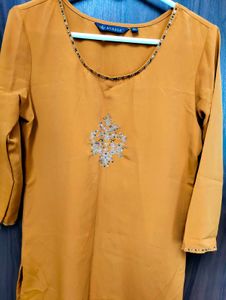 Elegant Kurtha