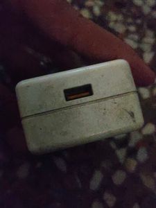 REALME 35 W FAST CHARGER.