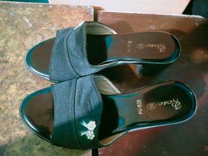 Rose Black Heel Sandals Size 35