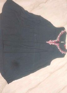 Elegant Embroidered Kurta Top