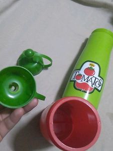Sauce Container