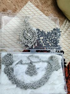 Sparkling Silver Jewelry Set