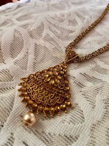 Sole Rust Golden Pendant