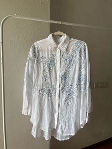 LINEN WHITE/BLUE PATCHWORK FLORAL BLOUSE