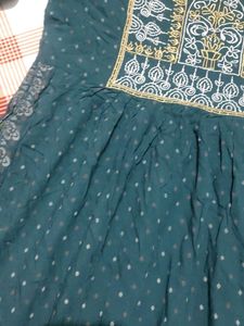 Nayra Cut Kurti