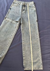 Distressed Wide Leg Jeans
