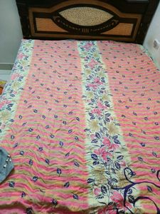 Brand New Quilt & Comforter