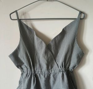 Stylish Checkered Print Romper 😍❤️