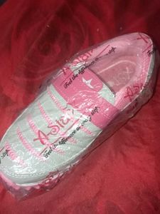 Girls&#39; Pink &amp; Gray Slip-On Sneakers