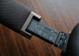 JBL LIVE 650 BTNC WIRELESS HEADPHONES.