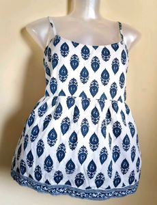 🎁Buy 2 Get 1 Free🎁White & Blue Paisley Top