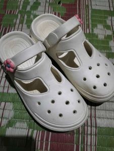 Cute White Flower Clogs