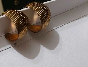 beautiful and classy earrings