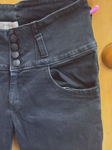 A High Waist Black Jeans