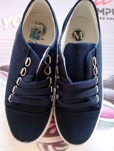 shoes ,girls canvas shoe