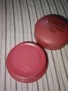 Insight Make-up Essentials