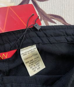Black W Leggings
