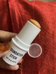 Zudio Foundation Stick - Vit C &amp; Vi