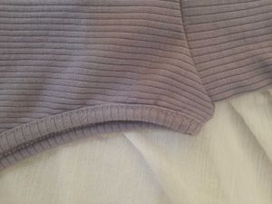 Sleeveles Mockneck Top
