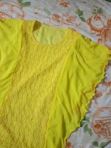 Sunshine lace top ✨