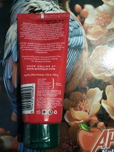Biotique Fruit Brightening Tab Removal Face Pack