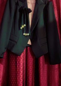 Elegant Black Blazer with Embellishment