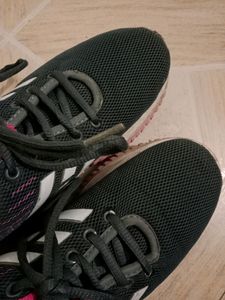 Sports Shoes
