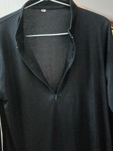 Black Long Sleeve T-Shirt Used For Suits