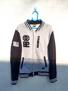 ⚫️🩶Cool Varsity Jacket