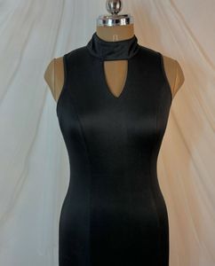 Elegant Black Sleeveless Gown