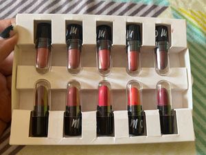Bullet lipsticks