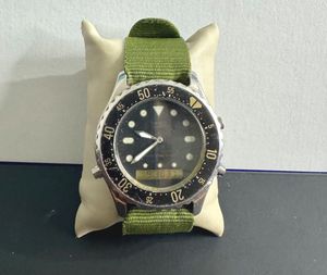 Vintage Casio Dive Watch ( Non Working )