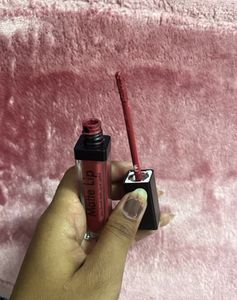 Swiss Beauty Liquid Lipstick