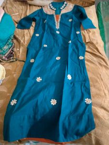 Elegant Blue Embroidered Kurta Kurt