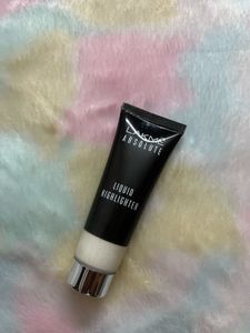 Lakme Absolute Liquid Highlighter